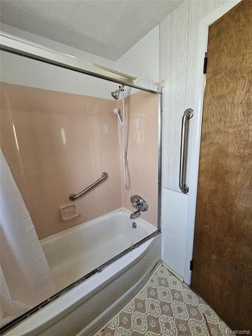 34918 Winslow Street, Wayne, MI 48184