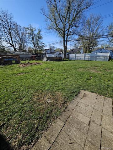 34918 Winslow Street, Wayne, MI 48184