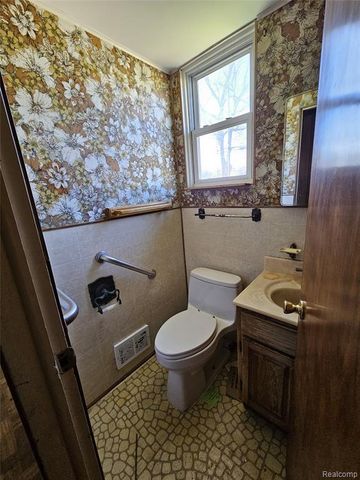34918 Winslow Street, Wayne, MI 48184
