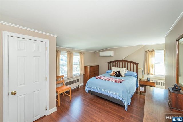9-10 Malcolm Terrace, Fair Lawn, NJ 07410