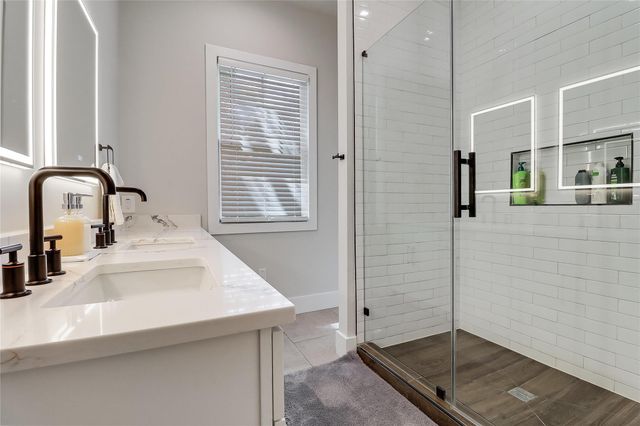 1111 W Annie ST B, Austin, TX 78704