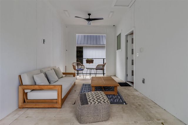 1111 W Annie ST B, Austin, TX 78704