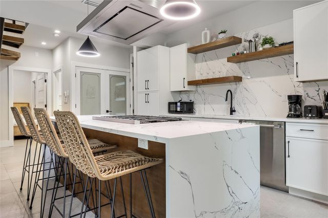 1111 W Annie ST B, Austin, TX 78704