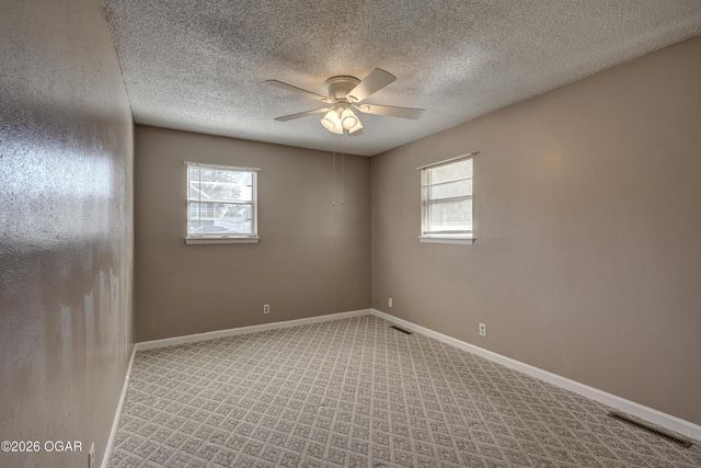 1409 E 6th Street, Joplin, MO 64801