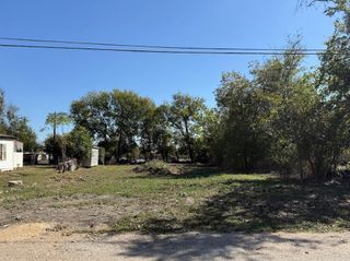 502 S Alamo ST, Bartlett, TX 76511