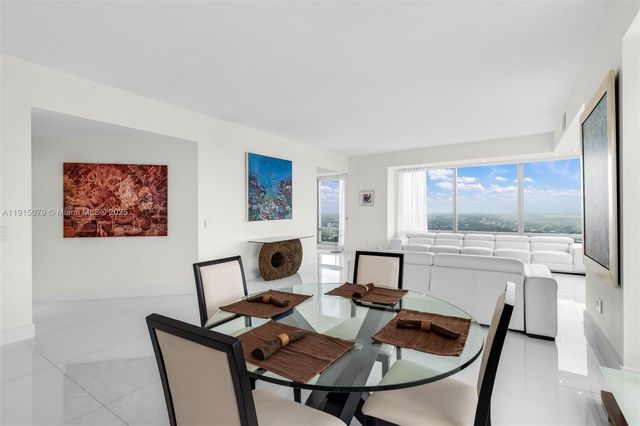 1425 Brickell Ave 54C, Miami, FL 33131