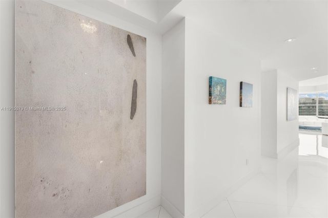 1425 Brickell Ave 54C, Miami, FL 33131