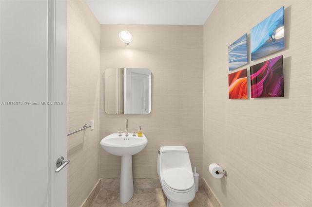 1425 Brickell Ave 54C, Miami, FL 33131