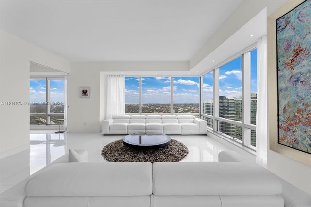 1425 Brickell Ave 54C, Miami, FL 33131