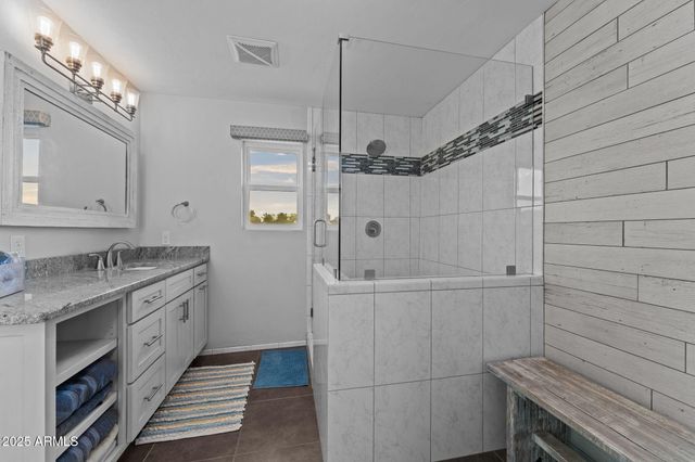 1890 HILLSIDE Drive, Wickenburg, AZ 85390