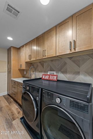 1890 HILLSIDE Drive, Wickenburg, AZ 85390