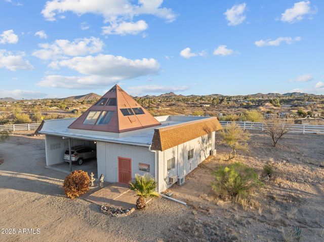 1890 HILLSIDE Drive, Wickenburg, AZ 85390