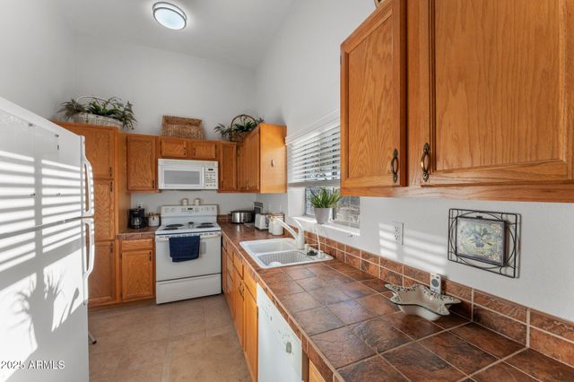 1890 HILLSIDE Drive, Wickenburg, AZ 85390