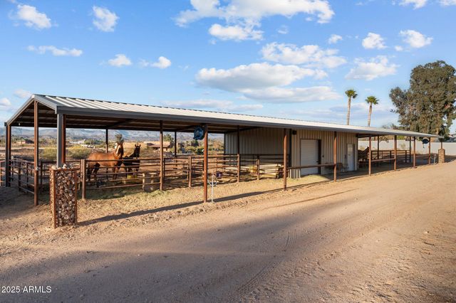 1890 HILLSIDE Drive, Wickenburg, AZ 85390
