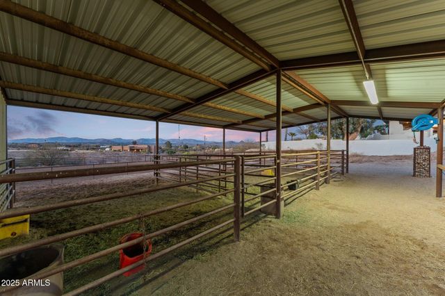 1890 HILLSIDE Drive, Wickenburg, AZ 85390