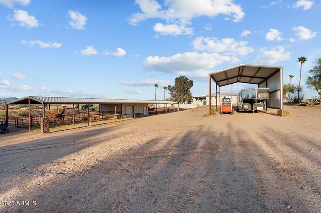 1890 HILLSIDE Drive, Wickenburg, AZ 85390