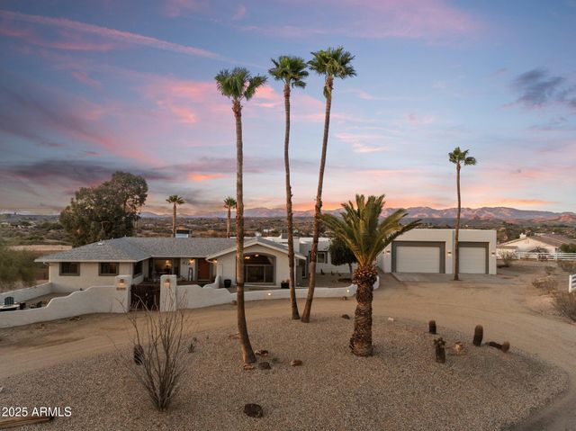 1890 HILLSIDE Drive, Wickenburg, AZ 85390