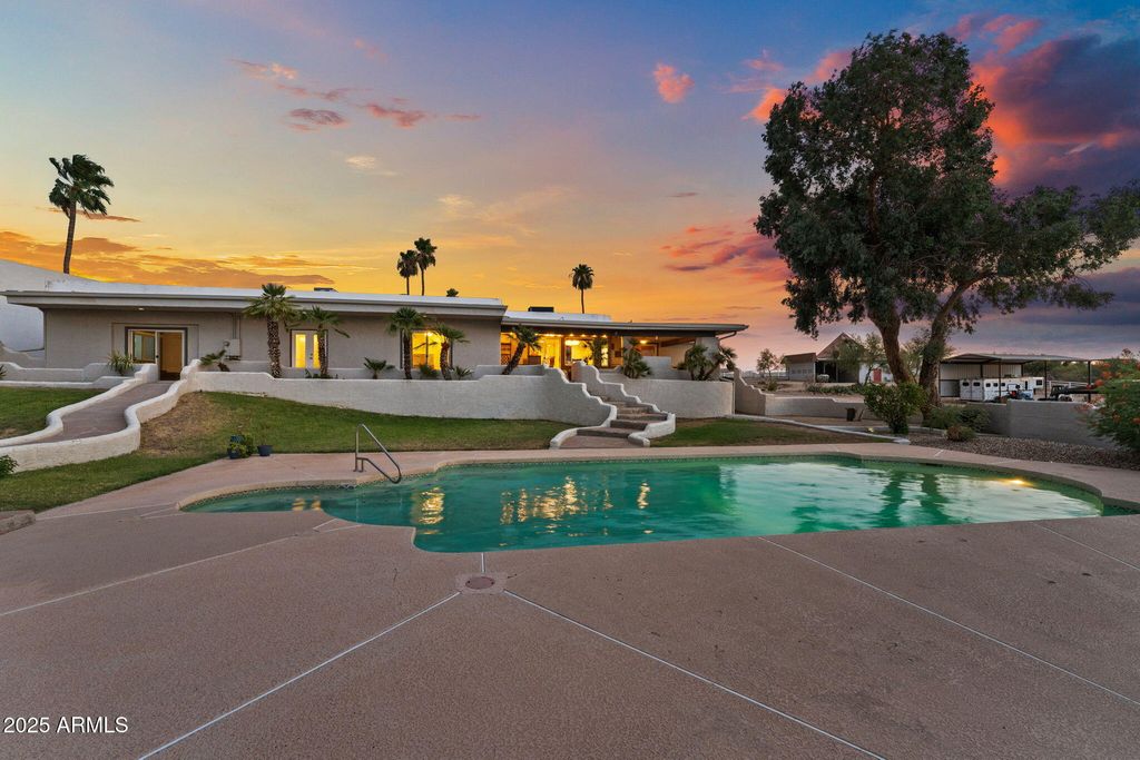 1890 HILLSIDE Drive, Wickenburg, AZ 85390