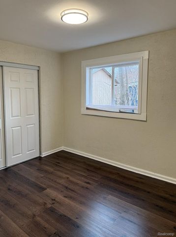 14405 Syracuse Street, Taylor, MI 48180