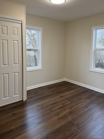 14405 Syracuse Street, Taylor, MI 48180