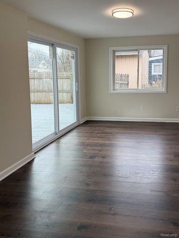 14405 Syracuse Street, Taylor, MI 48180