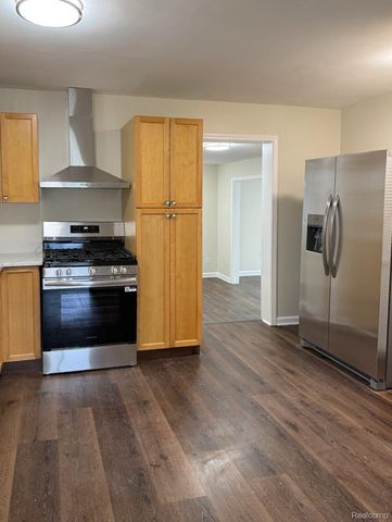 14405 Syracuse Street, Taylor, MI 48180