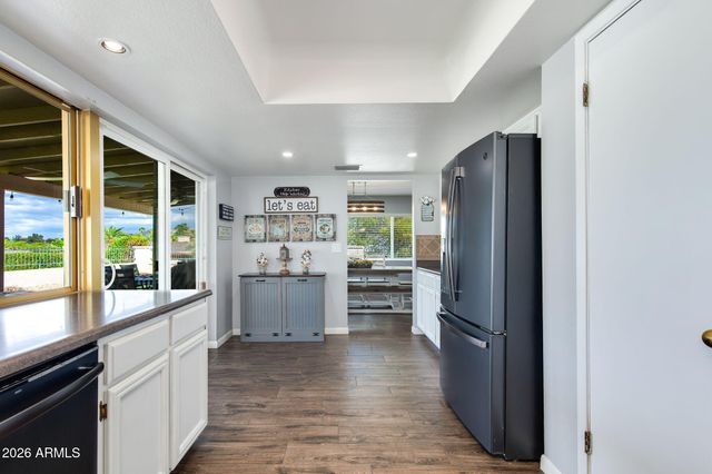 502 W SURREY Avenue, Phoenix, AZ 85029