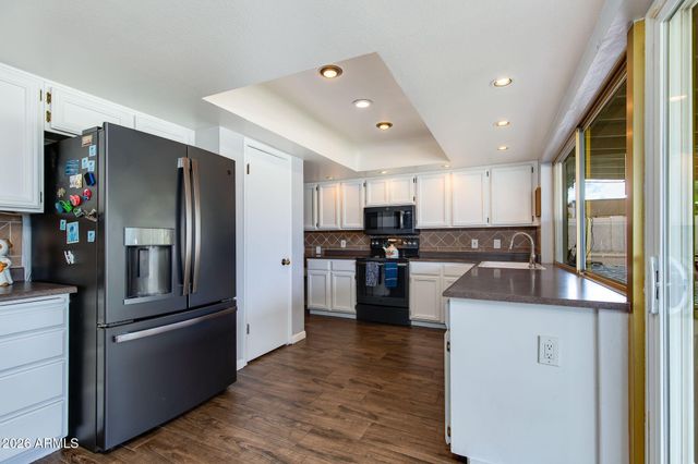 502 W SURREY Avenue, Phoenix, AZ 85029