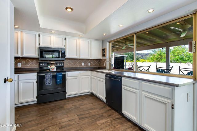502 W SURREY Avenue, Phoenix, AZ 85029