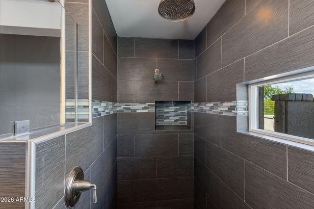 502 W SURREY Avenue, Phoenix, AZ 85029