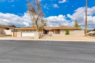502 W SURREY Avenue, Phoenix, AZ 85029