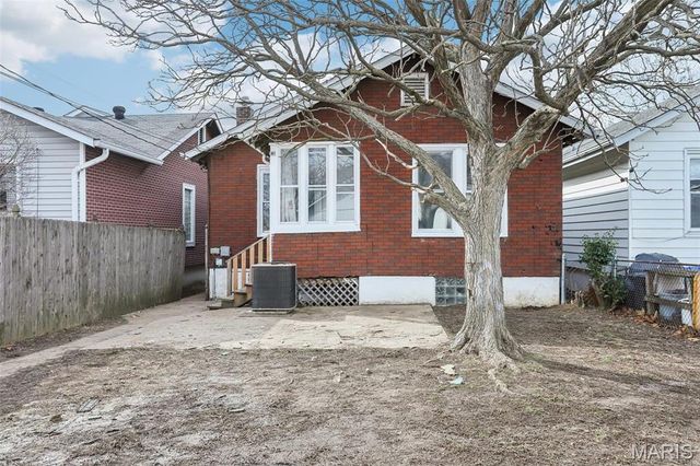 4021 Walsh Street, St Louis, MO 63116