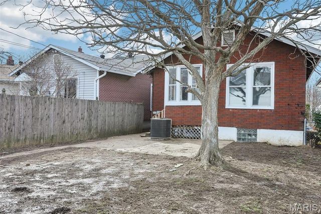 4021 Walsh Street, St Louis, MO 63116