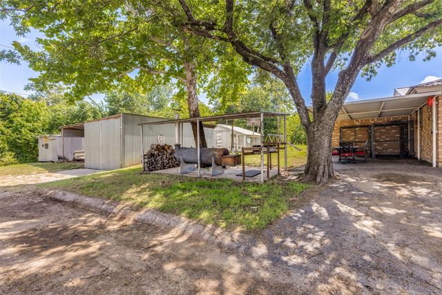 401 S Vick Street, Decatur, TX 76234