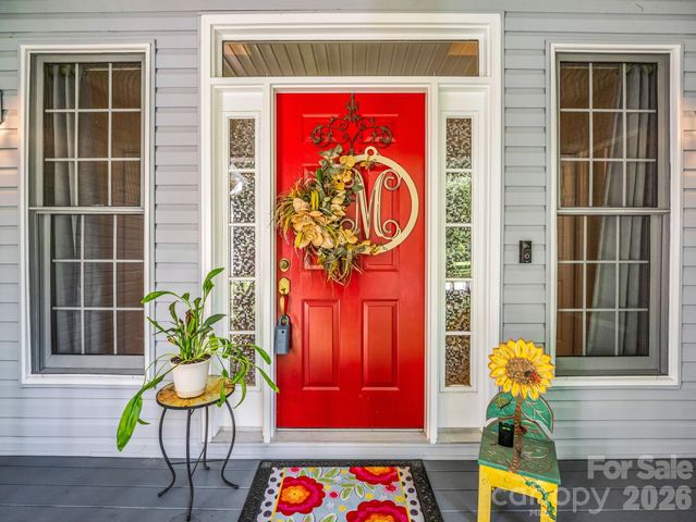 9 Kingfisher Lane, Mills River, NC 28759