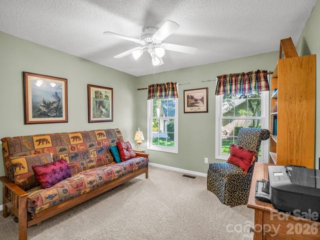 9 Kingfisher Lane, Mills River, NC 28759