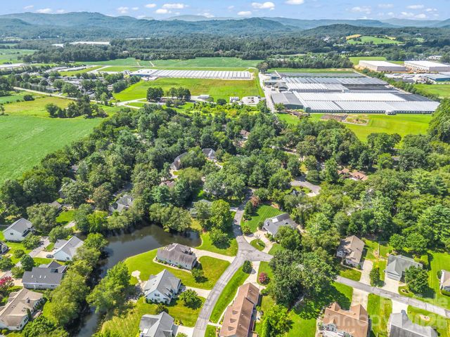 9 Kingfisher Lane, Mills River, NC 28759