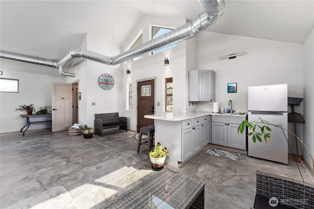 449 Lakayuse Road, Manson, WA 98831