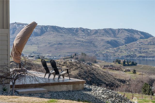 449 Lakayuse Road, Manson, WA 98831