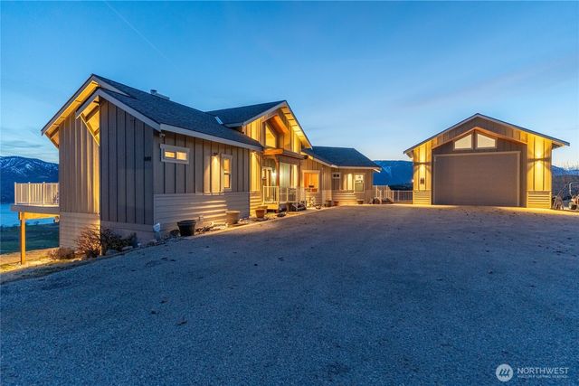 449 Lakayuse Road, Manson, WA 98831