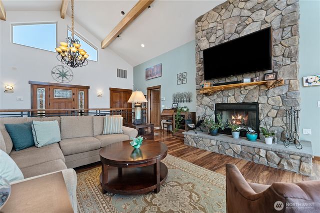 449 Lakayuse Road, Manson, WA 98831