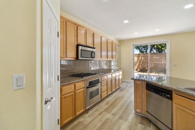 1015 Lucio St, Manteca, CA 95336