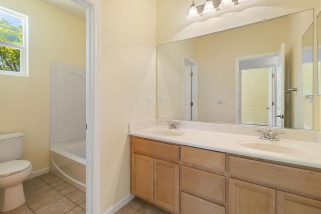 1015 Lucio St, Manteca, CA 95336