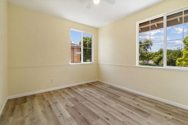 1015 Lucio St, Manteca, CA 95336