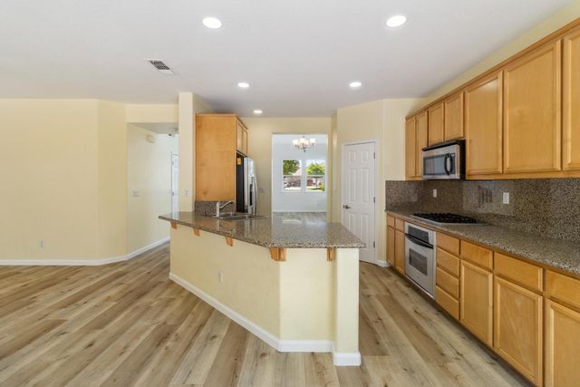 1015 Lucio St, Manteca, CA 95336