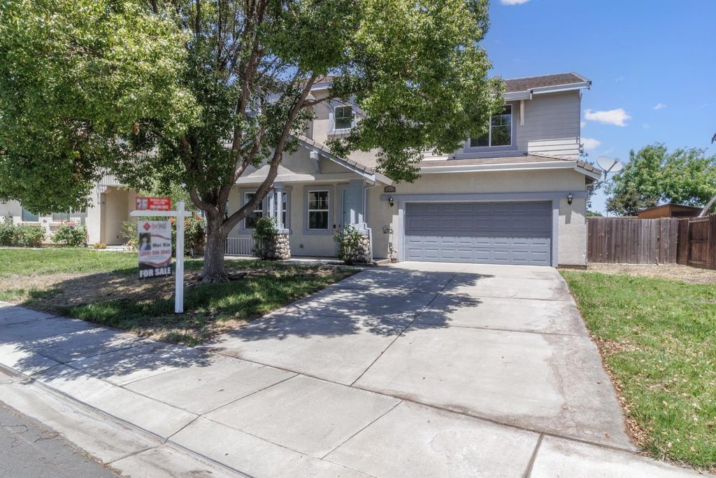 1015 Lucio St, Manteca, CA 95336