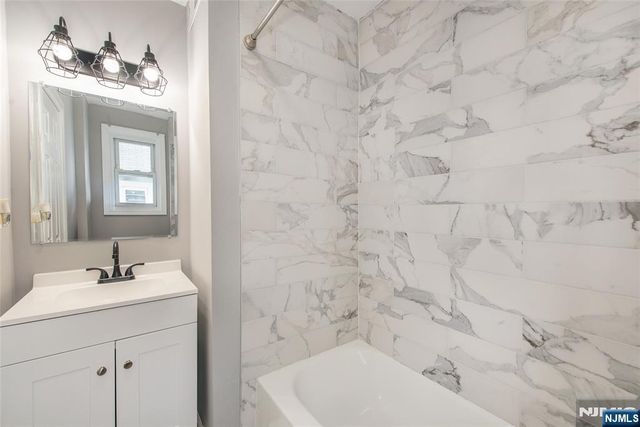 22 Comfort Place, Clifton, NJ 07011
