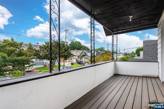 22 Comfort Place, Clifton, NJ 07011