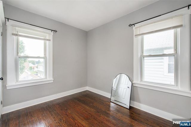 22 Comfort Place, Clifton, NJ 07011