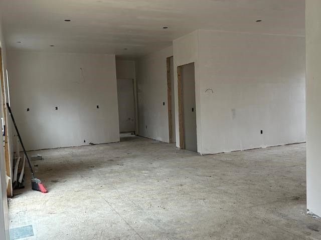 20 Doreen Court, Cranston, RI 02921